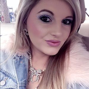 Meet your Posher, Allie